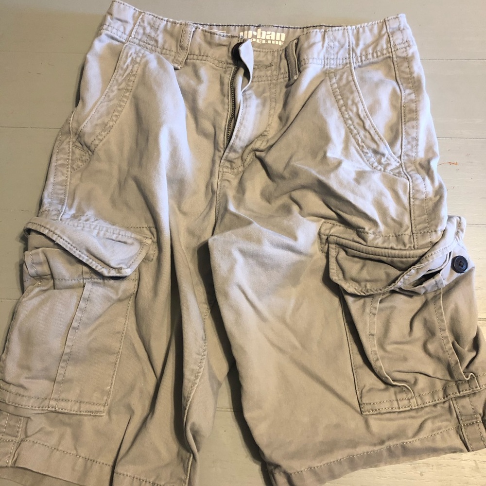Urban pipeline grey cargo shorts